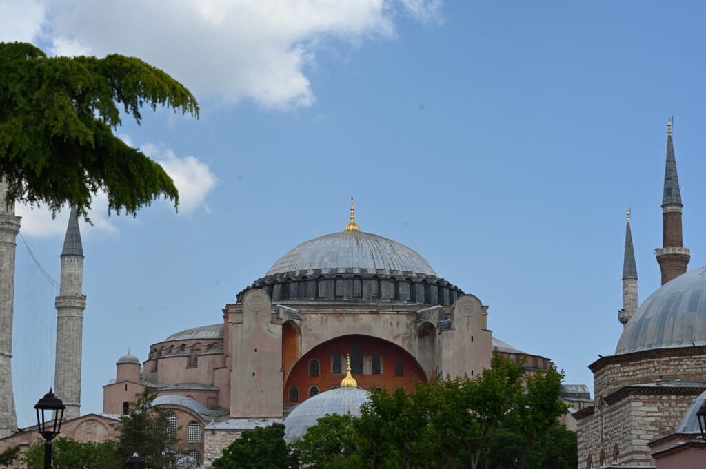 Blick auf die Hagia Sophia | Ayasofya-i Kebîr Câmi-i Şerîfi