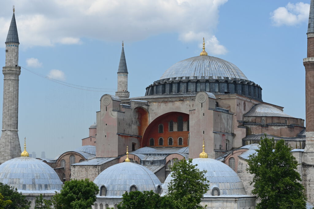 Seitenblick Hagia Sophia | Ayasofya-i Kebîr Câmi-i Şerîfi